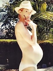 Delightful thick damsel is spreading her legs for a photoshoot